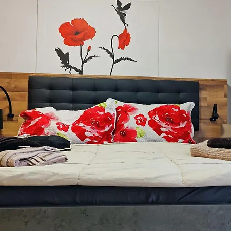 Apartment Chic - Near Bridge